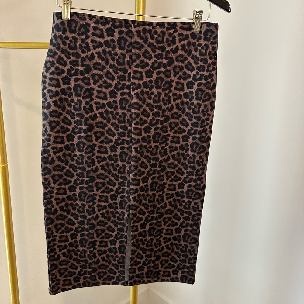 Stretchy Pencil Skirt - EUC-Size M